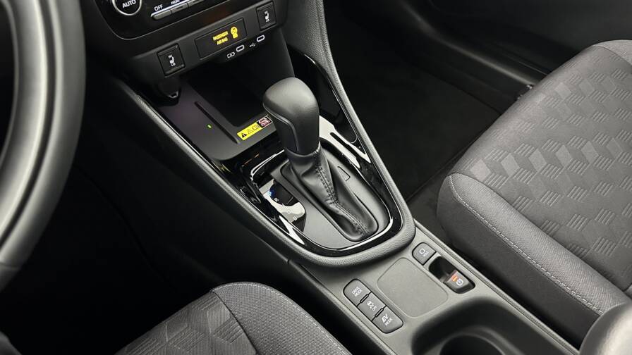 Mandataire Automobile neuf, recherche de Toyota Yaris-hybride-116h-design-e-cvt - E-Motors