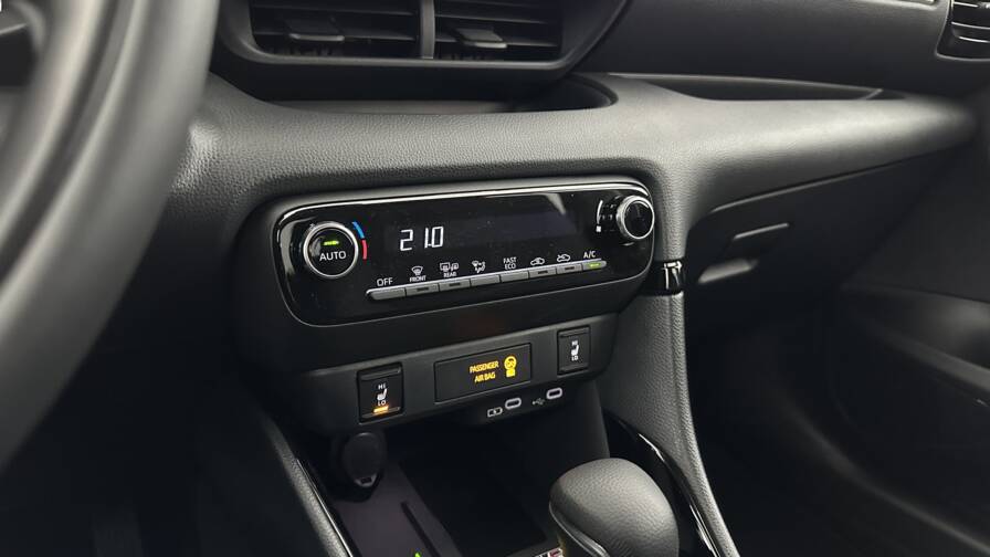 Mandataire Automobile neuf, recherche de Toyota Yaris-hybride-116h-design-e-cvt - E-Motors