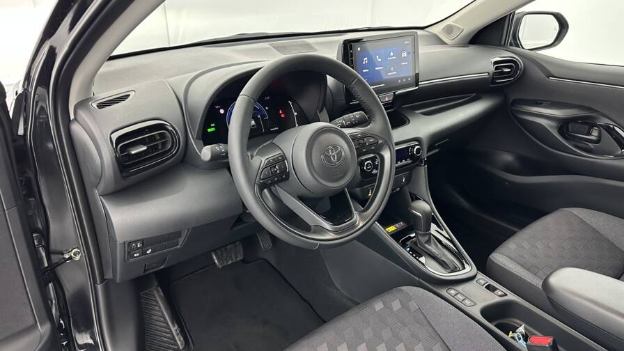 Mandataire Automobile neuf, recherche de Toyota Yaris-hybride-116h-design-e-cvt - E-Motors