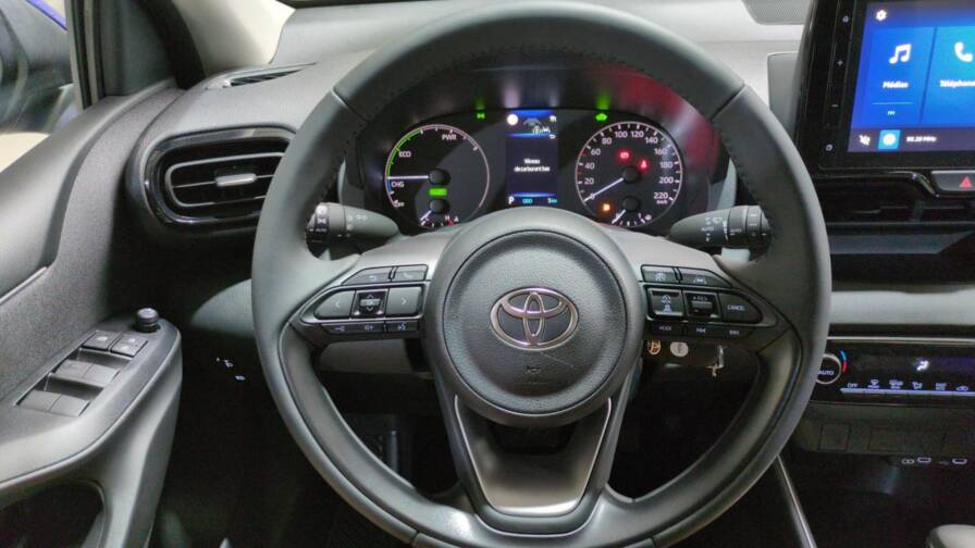 Mandataire Automobile neuf, recherche de Toyota Yaris-hybride-hybride-116h-dynamic-plus-jantes-15 - E-Motors
