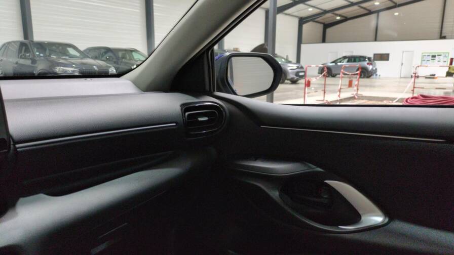 Mandataire Automobile neuf, recherche de Toyota Yaris-hybride-hybride-116h-dynamic-plus-jantes-15 - E-Motors