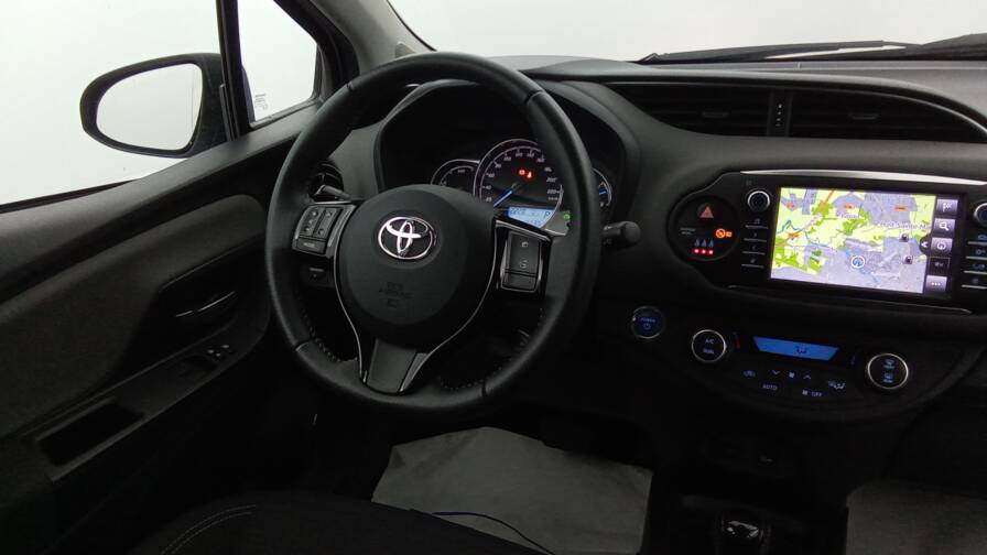 Mandataire Automobile occasion, recherche de Toyota Yaris-hybride-100h-france - E-Motors