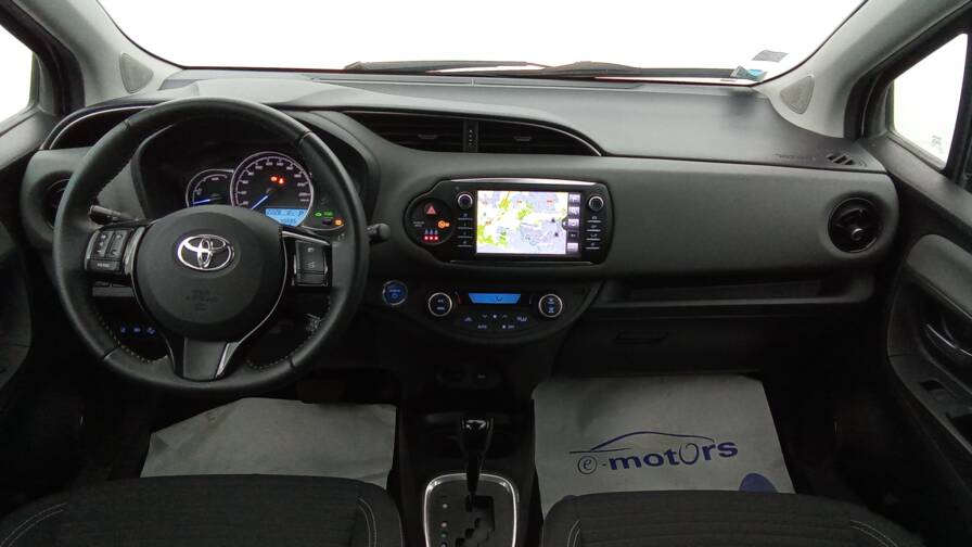 Mandataire Automobile occasion, recherche de Toyota Yaris-hybride-100h-france - E-Motors