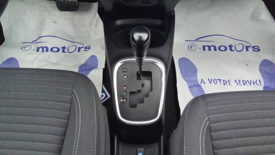 Mandataire Automobile occasion, recherche de Toyota Yaris-110-vvt-i-cvt-design - E-Motors