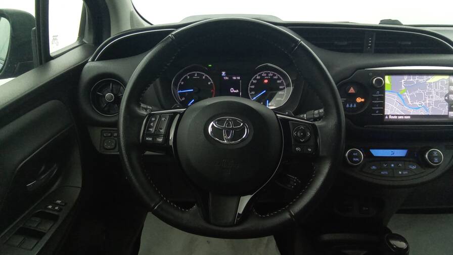 Mandataire Automobile occasion, recherche de Toyota Yaris-110-vvt-i-cvt-design - E-Motors