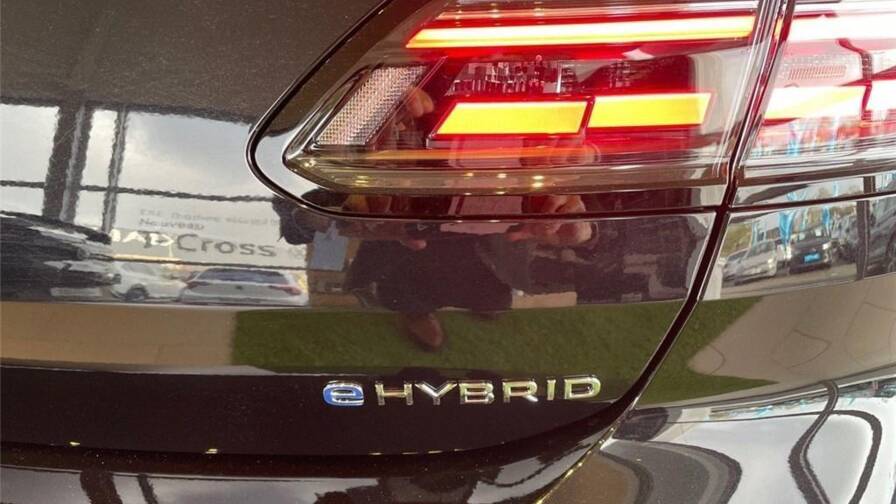 Mandataire Automobile occasion, recherche de Volkswagen Arteon-shooting-brake-1-4-ehybrid-rechargeable-opf-218-dsg6-r-line - E-Motors