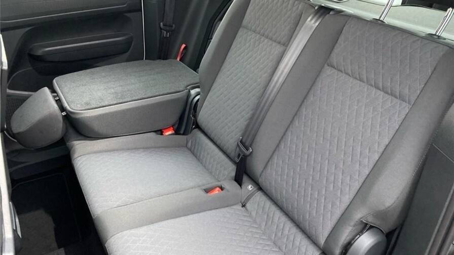 Mandataire Automobile neuf, recherche de Volkswagen Caddy-v-2-0-tdi-122-dsg7-life - E-Motors