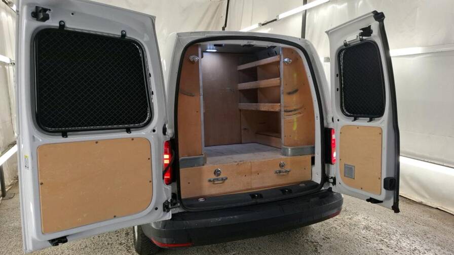 Mandataire Automobile utilitaire, recherche de Volkswagen Caddy-van-tgi-110-gnv-plus-radionavigation-discover-media-plus-radar-de-recul - E-Motors