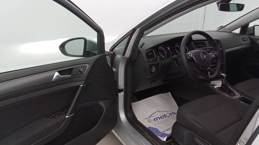 Mandataire Automobile occasion, recherche de Volkswagen E-golf-136-electrique-camera - E-Motors