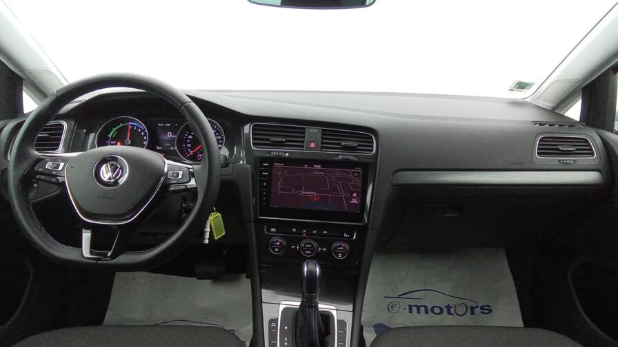 Mandataire Automobile occasion, recherche de Volkswagen E-golf-136-electrique-camera - E-Motors