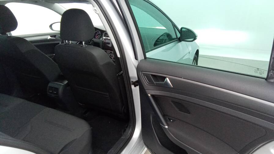 Mandataire Automobile occasion, recherche de Volkswagen E-golf-136-electrique-camera - E-Motors