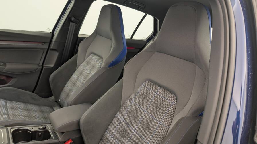 Mandataire Automobile occasion, recherche de Volkswagen Golf-8-1-4-hybride-rechargeable-opf-245-dsg6-gte - E-Motors