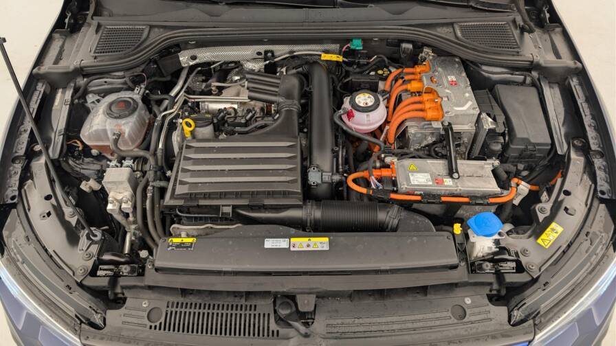 Mandataire Automobile occasion, recherche de Volkswagen Golf-8-1-4-hybride-rechargeable-opf-245-dsg6-gte - E-Motors