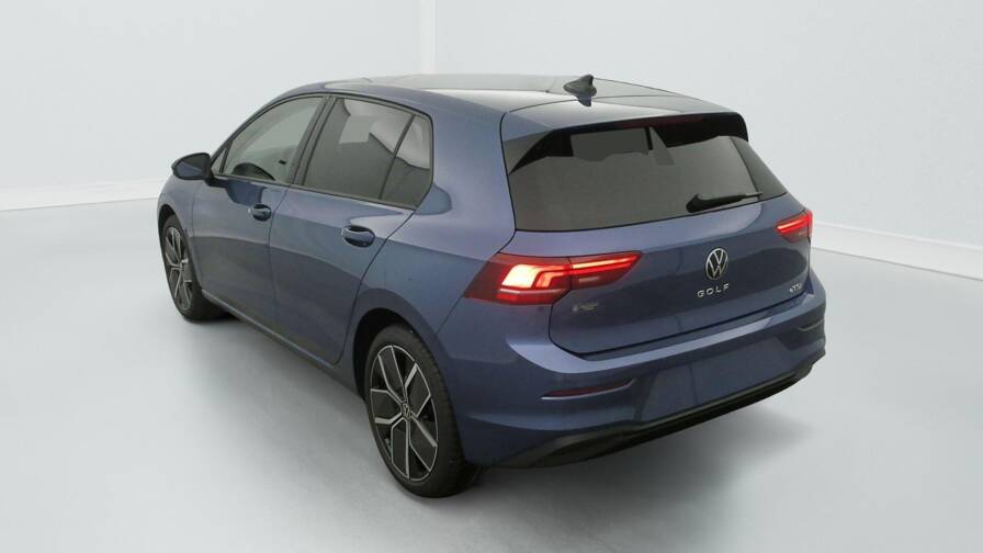 Mandataire Automobile neuf, recherche de Volkswagen Golf-8-1-5-etsi-evo2-116-dsg7-life-plus - E-Motors