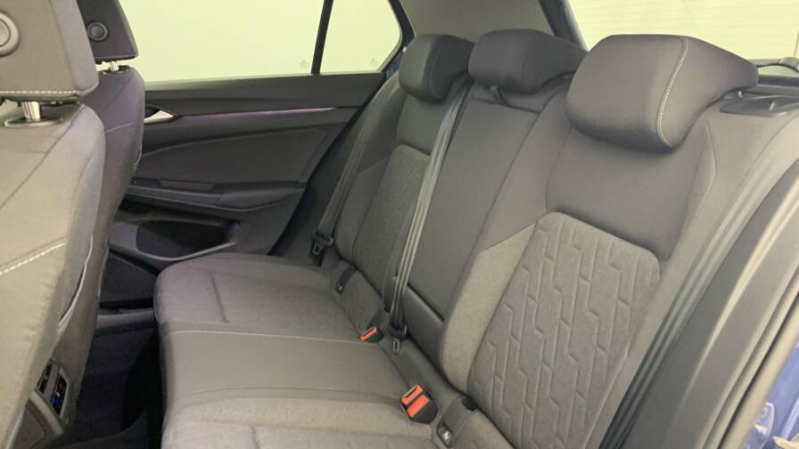 Mandataire Automobile neuf, recherche de Volkswagen Golf-8-1-5-etsi-evo2-116-dsg7-life-plus - E-Motors