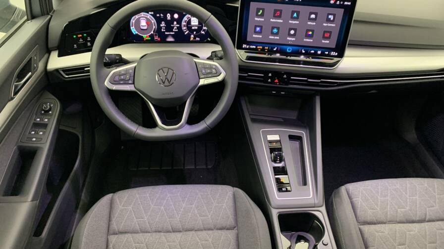 Mandataire Automobile neuf, recherche de Volkswagen Golf-8-1-5-etsi-evo2-150-dsg7-life-plus - E-Motors