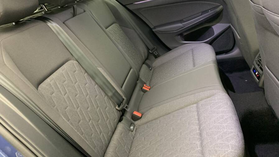 Mandataire Automobile neuf, recherche de Volkswagen Golf-8-1-5-etsi-evo2-150-dsg7-life-plus - E-Motors