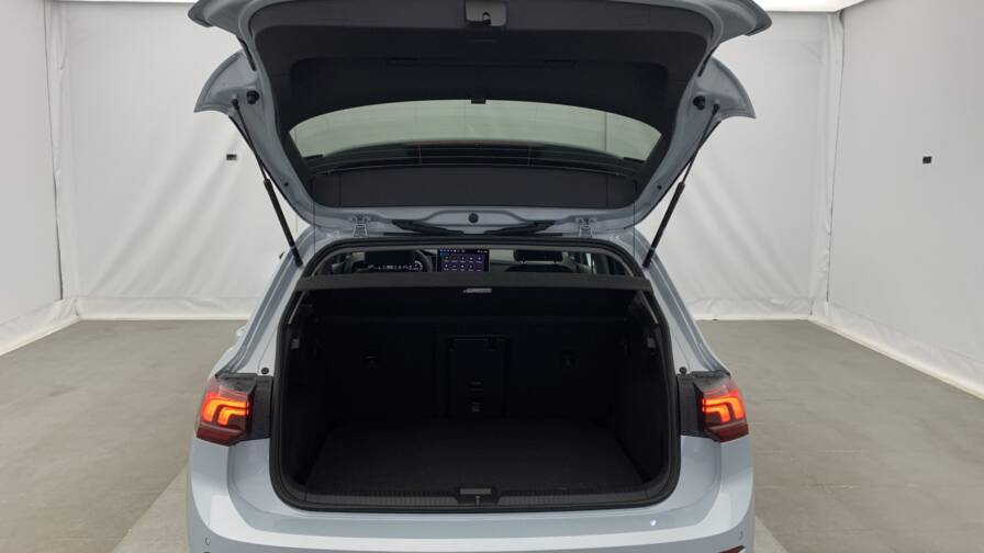 Mandataire Automobile neuf, recherche de Volkswagen Golf-8-1-5-etsi-evo2-150-dsg7-life-plus - E-Motors