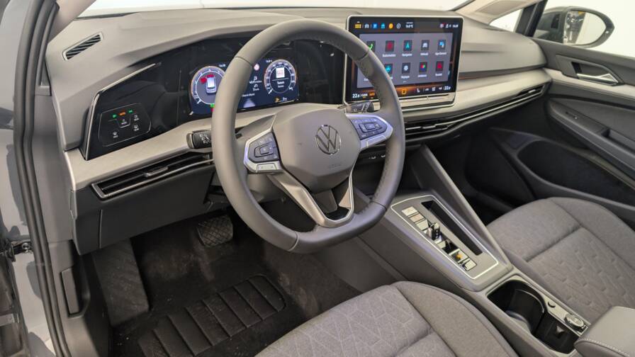 Mandataire Automobile neuf, recherche de Volkswagen Golf-8-1-5-etsi-evo2-150-dsg7-life-plus - E-Motors