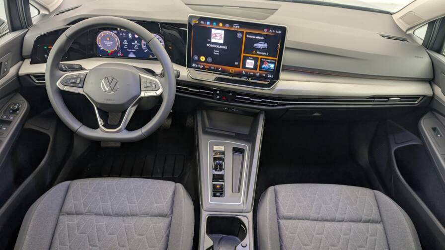 Mandataire Automobile neuf, recherche de Volkswagen Golf-8-1-5-etsi-evo2-150-dsg7-life-plus - E-Motors