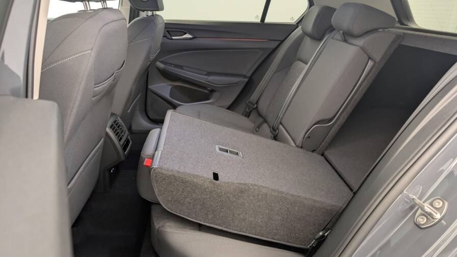 Mandataire Automobile neuf, recherche de Volkswagen Golf-8-1-5-etsi-evo2-150-dsg7-life-plus - E-Motors