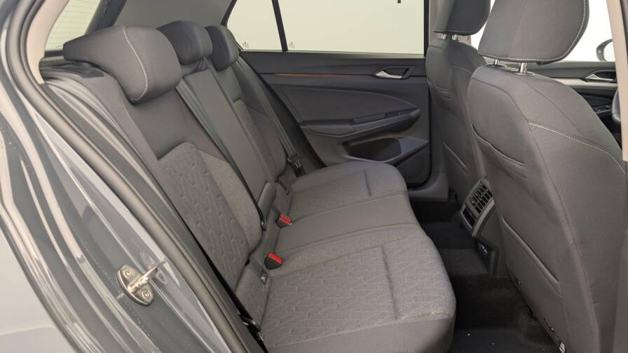 Mandataire Automobile neuf, recherche de Volkswagen Golf-8-1-5-etsi-evo2-150-dsg7-life-plus - E-Motors