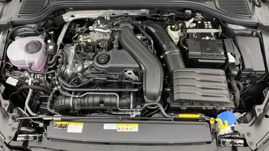 Mandataire Automobile neuf, recherche de Volkswagen Golf-8-1-5-etsi-evo2-150-dsg7-life-plus - E-Motors