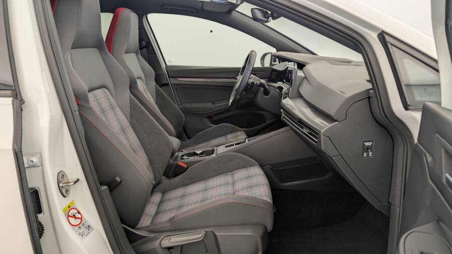 Mandataire Automobile occasion, recherche de Volkswagen Golf-8-2-0-tsi-245-dsg7-gti - E-Motors