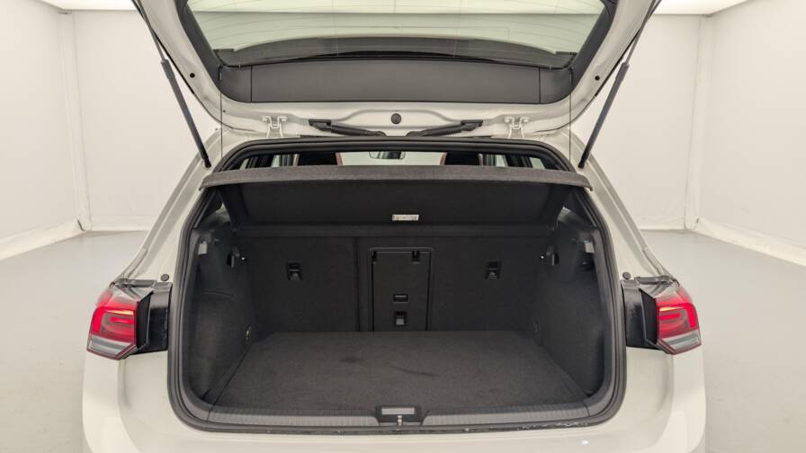 Mandataire Automobile occasion, recherche de Volkswagen Golf-8-2-0-tsi-245-dsg7-gti - E-Motors