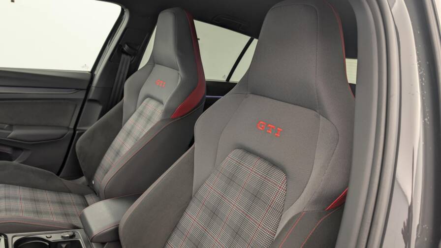 Mandataire Automobile occasion, recherche de Volkswagen Golf-8-2-0-tsi-245-dsg7-gti - E-Motors