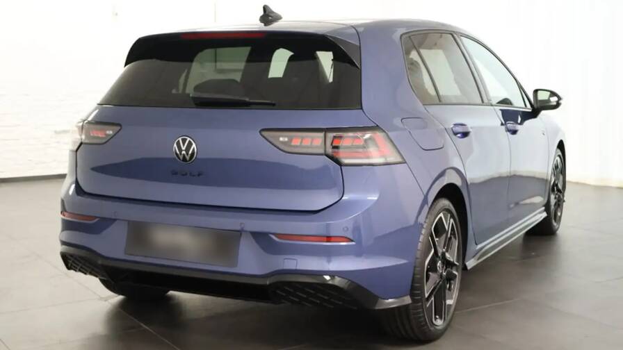 Mandataire Automobile neuf, recherche de Volkswagen Golf-tdi-150-dsg7-r-line-plus-pack-hiver-plus-toit-pano-plus-jantes-18-york - E-Motors