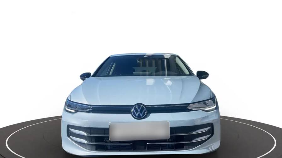 Mandataire Automobile neuf, recherche de Volkswagen Golf-tdi-150-dsg7-life-plus-plus-toit-ouvrant-pano-plus-alarme-antivol-plus-pack-confort - E-Motors