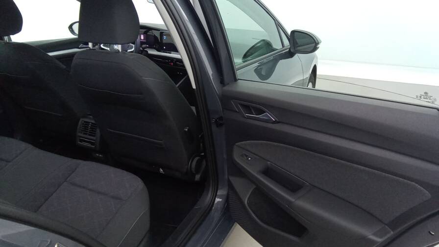 Mandataire Automobile occasion, recherche de Volkswagen Golf-1-0-etsi-opf-110-dsg7-life-plus-gps-plus-cam-ra - E-Motors