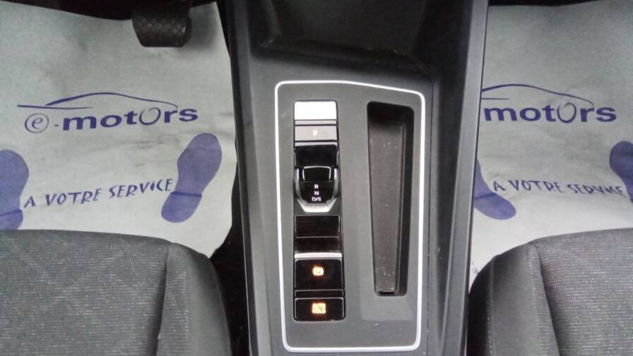 Mandataire Automobile occasion, recherche de Volkswagen Golf-1-0-etsi-opf-110-dsg7-life-plus-gps-plus-cam-ra - E-Motors