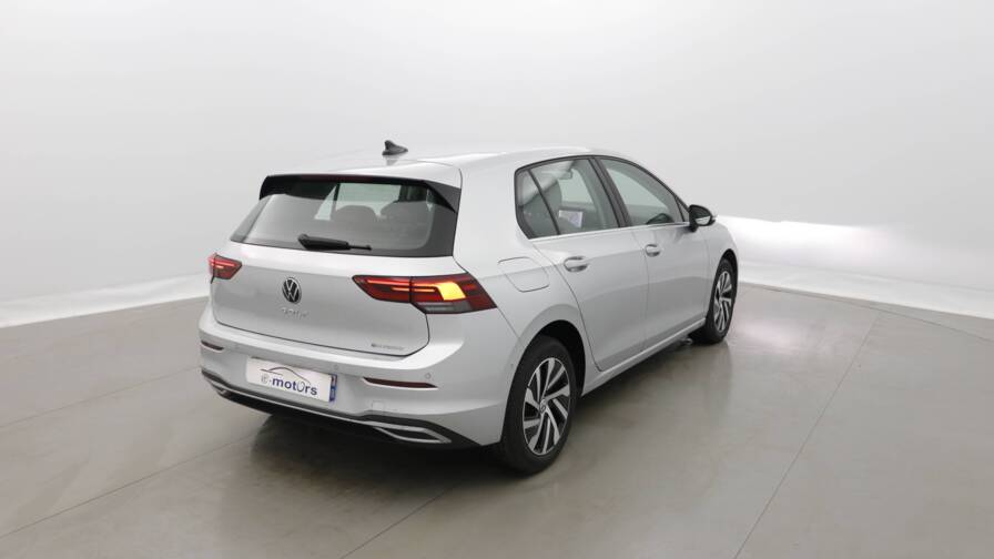 Mandataire Automobile occasion, recherche de Volkswagen Golf-1-4-hybrid-recharge-204-dsg6-style-1st-plus-cam-ra - E-Motors