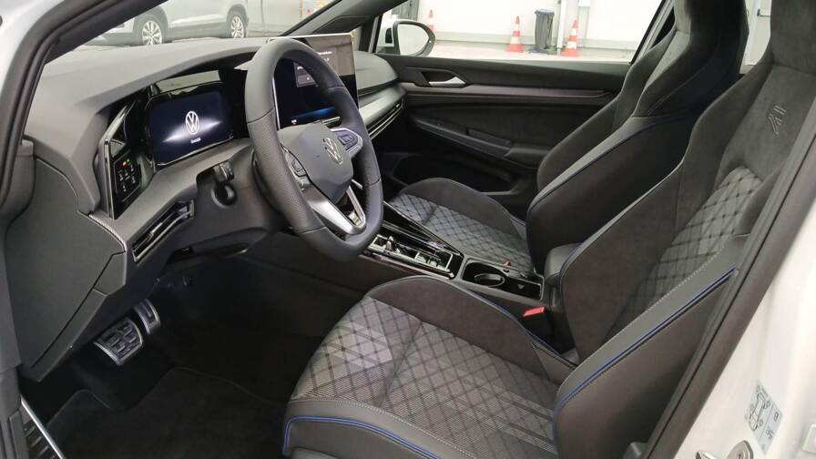 Mandataire Automobile neuf, recherche de Volkswagen Golf-2-0-tdi-150-dsg7-r-line - E-Motors