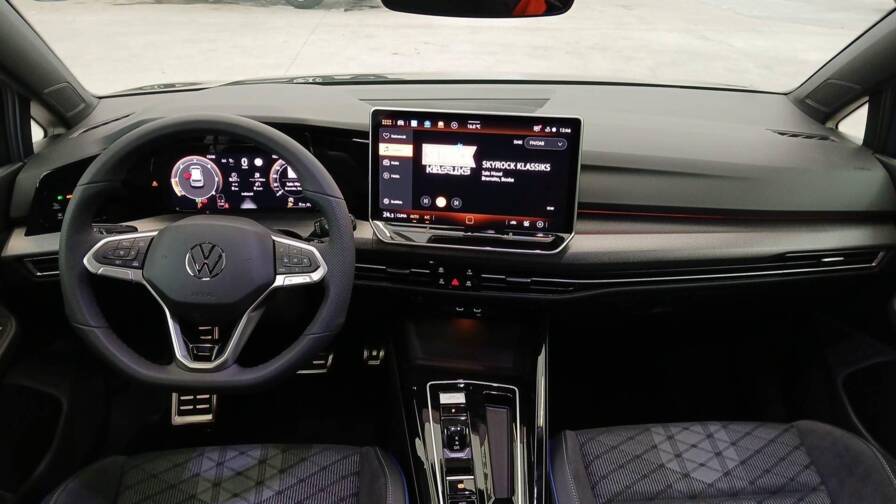 Mandataire Automobile neuf, recherche de Volkswagen Golf-2-0-tdi-150-dsg7-r-line - E-Motors