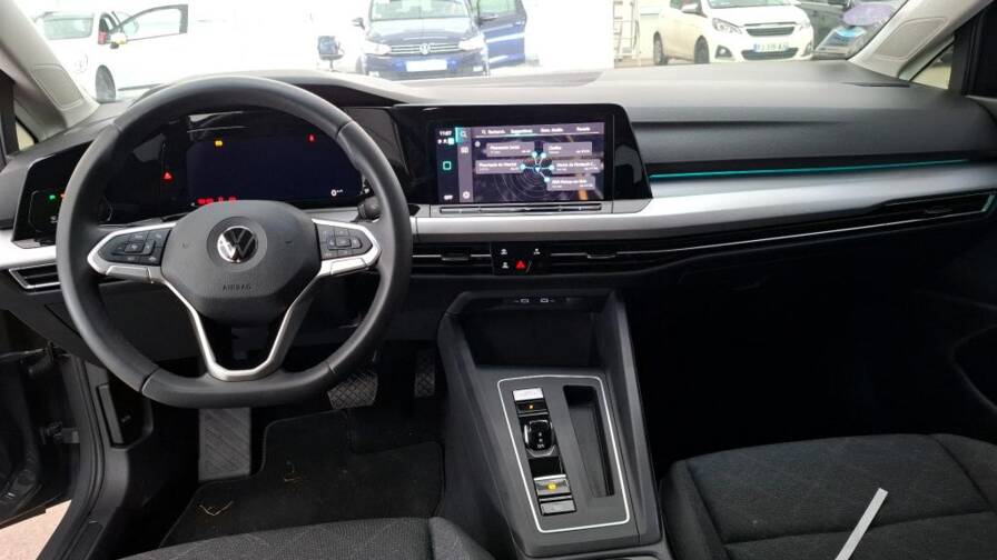 Mandataire Automobile occasion, recherche de Volkswagen Golf-etsi-opf-110-dsg7-life-plus-cam-ra-plus-syst-me-navigation-infotainment-discover-pro - E-Motors