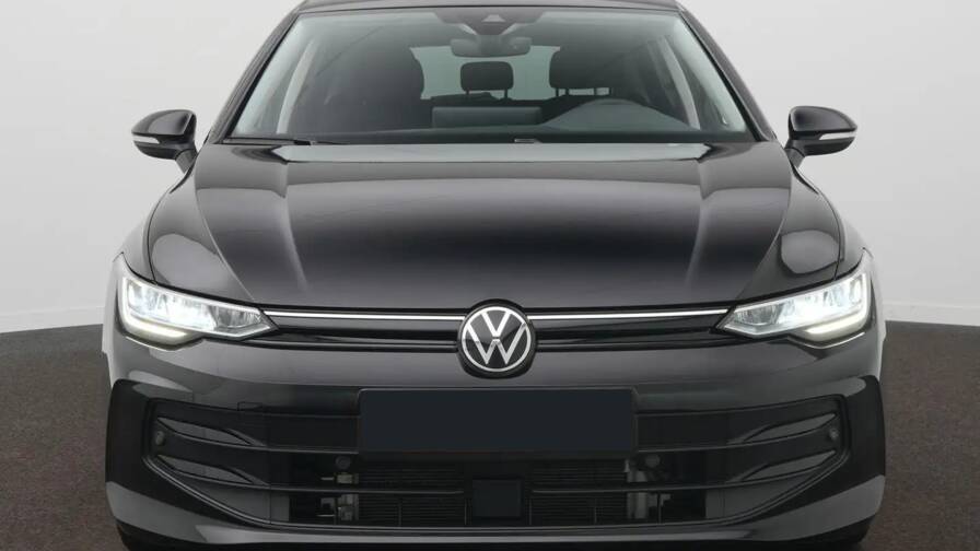 Mandataire Automobile neuf, recherche de Volkswagen Golf-tdi-150-dsg7-life-plus-plus-toit-ouvrant-pano-plus-alarme-antivol-plus-pack-confort - E-Motors