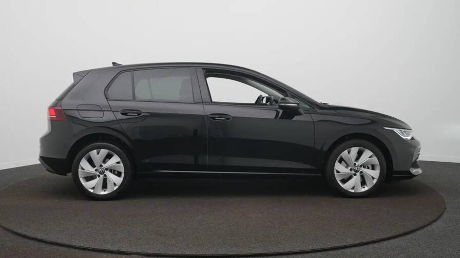 Mandataire Automobile neuf, recherche de Volkswagen Golf-tdi-150-dsg7-life-plus-plus-toit-ouvrant-pano-plus-alarme-antivol-plus-pack-confort - E-Motors