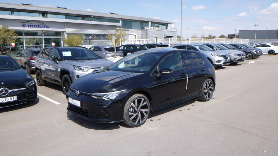 Avis-mandataire-auto-Emotors-Volkswagen-Golf-R-line-etsi-150-dsg7-plus-jantes-18-plus-cam-ra-de-recul.