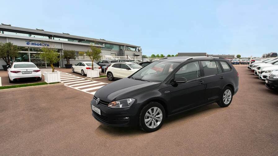Avis-mandataire-auto-Emotors-Volkswagen-Golf-sw-Confortline-tdi-105-plus-gps.