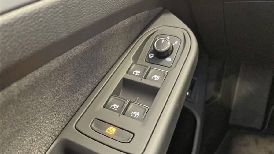 Mandataire Automobile neuf, recherche de Volkswagen Golf-viii-1-5-ehybrid-204-dsg6-vw-edition - E-Motors