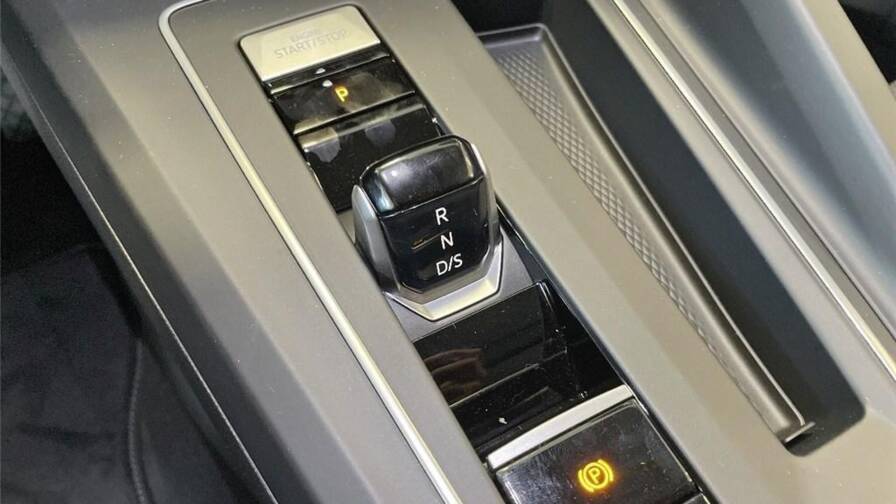 Mandataire Automobile neuf, recherche de Volkswagen Golf-viii-1-5-ehybrid-204-dsg6-vw-edition - E-Motors