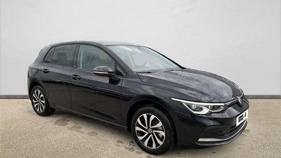 Mandataire Automobile occasion, recherche de Volkswagen Golf-viii-1-5-etsi-opf-130-dsg7-active - E-Motors