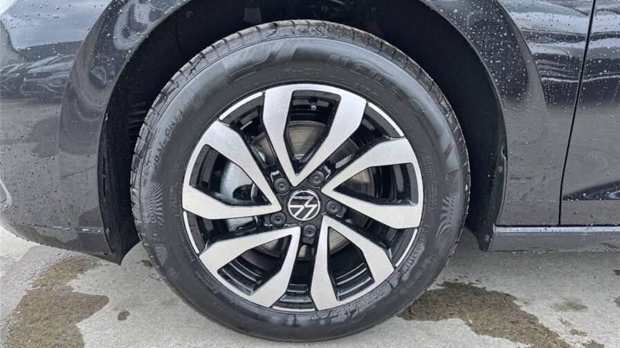 Mandataire Automobile occasion, recherche de Volkswagen Golf-viii-1-5-etsi-opf-130-dsg7-active - E-Motors