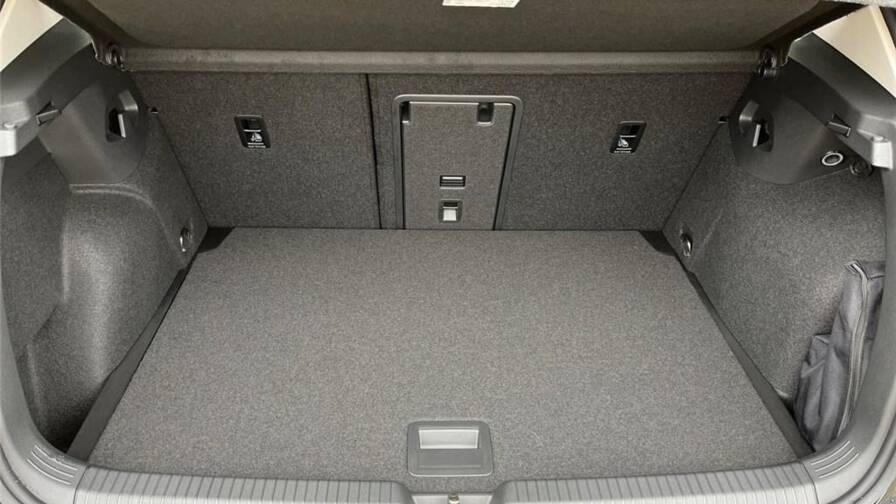 Mandataire Automobile occasion, recherche de Volkswagen Golf-viii-1-5-etsi-opf-130-dsg7-active - E-Motors