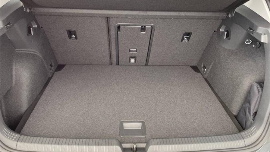 Mandataire Automobile occasion, recherche de Volkswagen Golf-viii-1-5-etsi-opf-150-dsg7-style - E-Motors