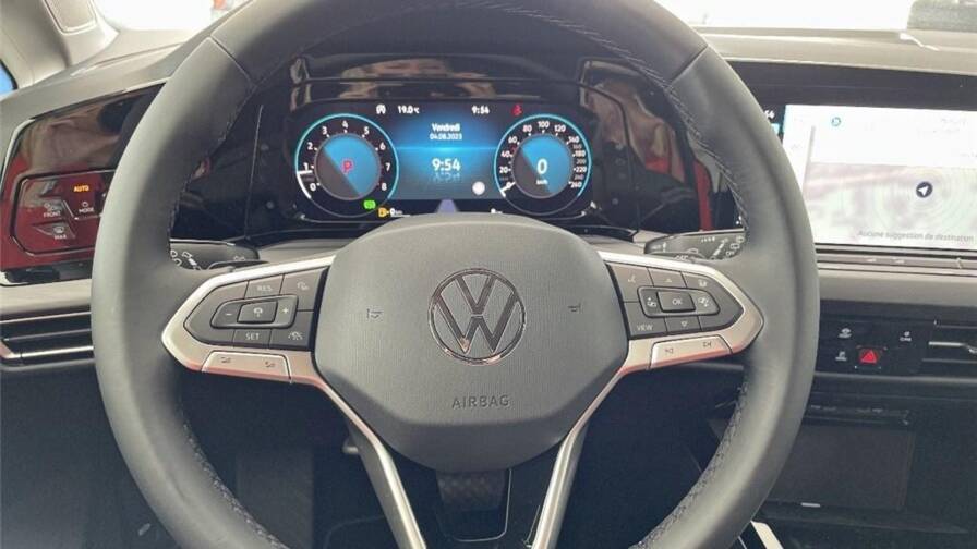 Mandataire Automobile occasion, recherche de Volkswagen Golf-viii-1-5-etsi-opf-150-dsg7-style - E-Motors