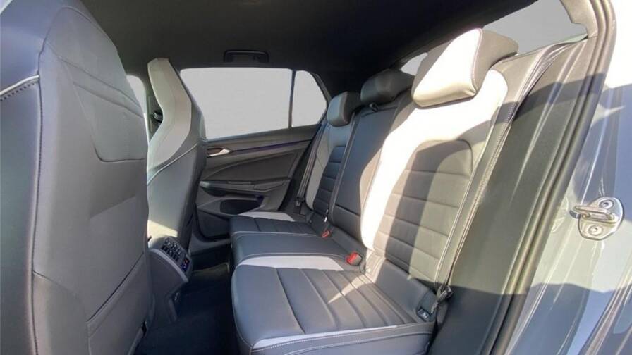 Mandataire Automobile occasion, recherche de Volkswagen Golf-viii-2-0-tdi-scr-200-dsg7-gtd - E-Motors